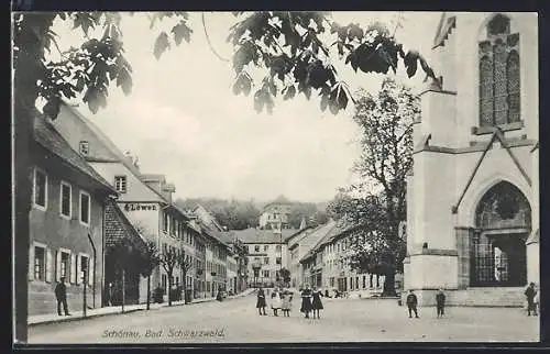 AK Schönau / Wiesenthal, Strassenpartie mit Kirche und Kindern