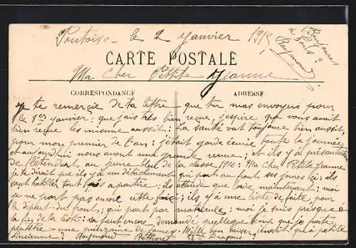 AK Pontoise, Le Palais de Justice avec trois personnes devant l`entrée