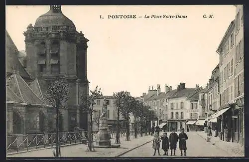 AK Pontoise, La Place Notre-Dame