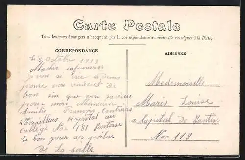 AK Pontoise, Rue Thiers avec vue sur l`église en arrière-plan