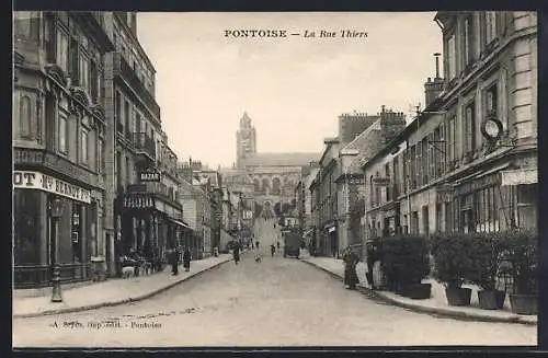 AK Pontoise, La Rue Thiers et vue sur l`église au fond