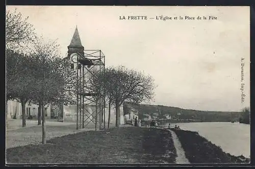 AK La Frette, L`Église et la Place de la Fête