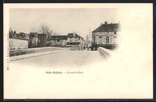 AK L`Isle-Adam, Grande-Rue vue depuis le pont