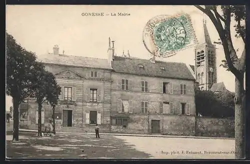 AK Gonesse, La Mairie et l`église en arrière-plan