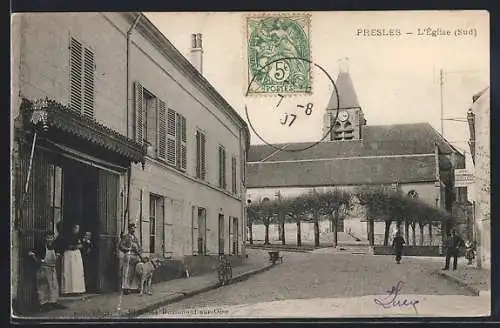 AK Presles, L`église vue du sud avec rue animée et habitants