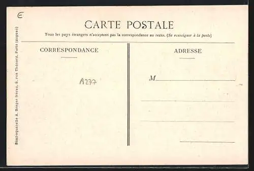 AK Presles, La Rue, Vue Générale