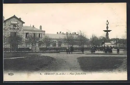 AK Ermont, Place Jules-Ferry mit Brunnen und Gebäuden im Hintergrund