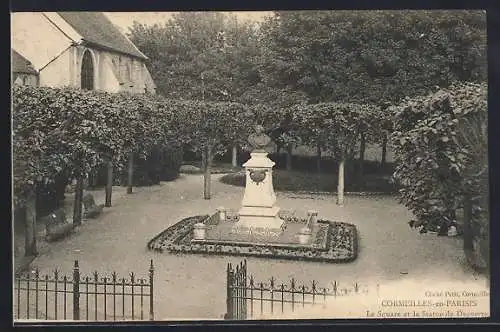 AK Cormeilles-en-Parisis, Le Square et la Statue de Dorgères