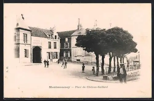 AK Montmorency, Place du Château-Gaillard