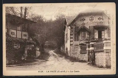 AK La Naze, La Cavée avec maisons et chemin forestier
