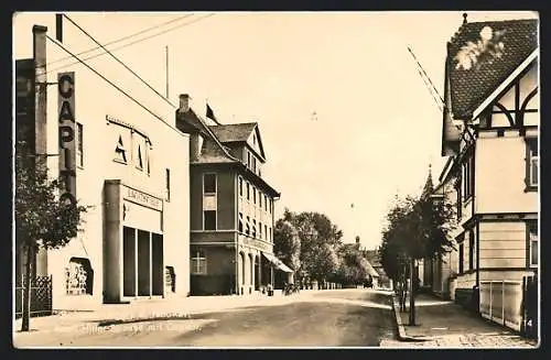 AK Schwenningen am Neckar, Strasse mit Capitol, Kino
