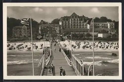 AK Heringsdorf / Ostsee, Blick von der Seebrücke auf den Ort