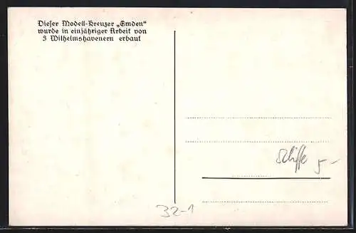 AK Wilhelmshaven, Modell-Kreuzer Emden mit seinen Erbauern, 1933