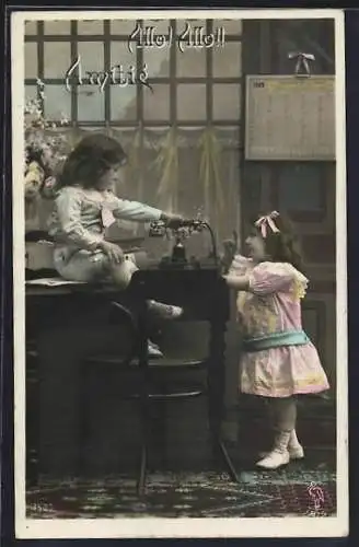 AK Kinder mit einem Telefon