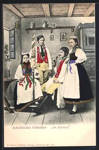 AK Bauernfamilie in schwäbischer Tracht, Im Lichtkranz