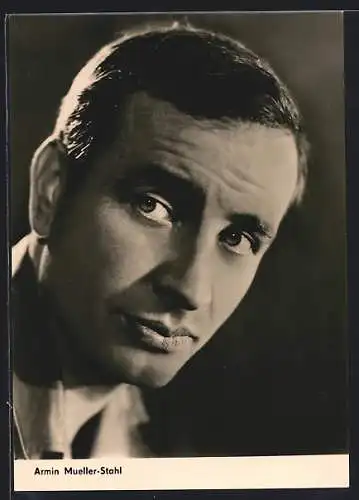 AK Schauspieler Armin Müller-Stahl u.a. im Film Nackt unter Wölfen