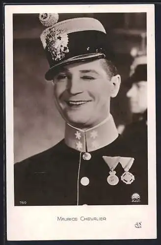 AK Maurice Chevalier, Portrait in Uniform