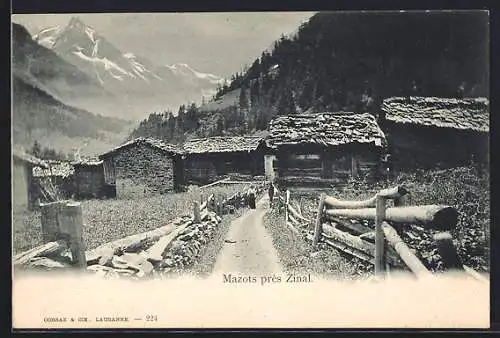 AK Zinal, Ortspartie mit Gebirge im Hintergrund