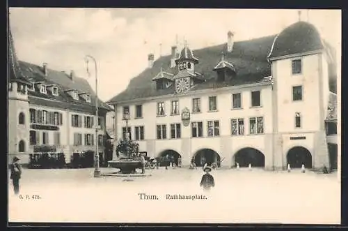 AK Thun, Rathausplatz mit Rathaus u. Brunnen