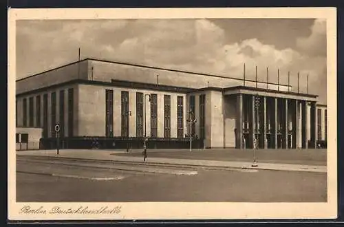 AK Berlin-Charlottenburg, Deutschlandhalle mit Strassenpartie