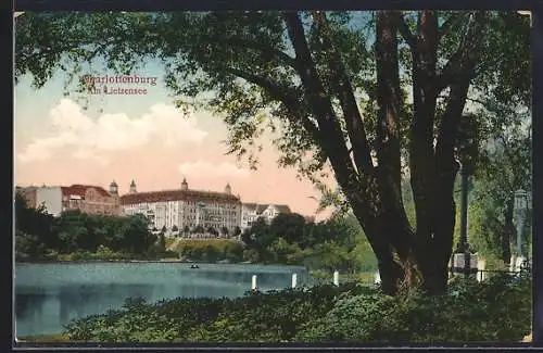 AK Berlin-Charlottenburg, Uferpartie am Lietzensee