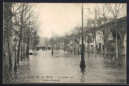 AK Paris, Crue de la Seine 1910, Avenue Daumesnil inondée
