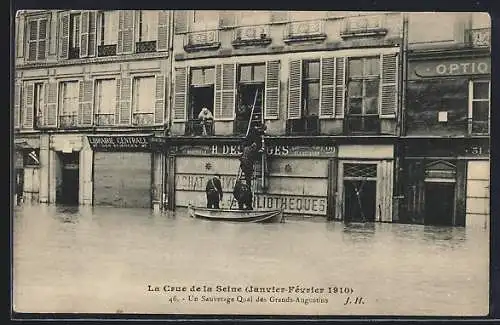 AK Paris, Un Sauvetage Quai des Grands-Augustins lors de la crue de la Seine (Janvier-Février 1910)