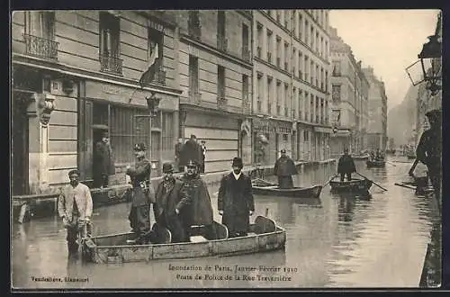 AK Paris, Inondation de 1910, Poste de Police de la Rue Traversière