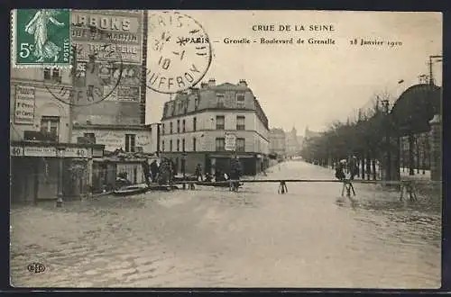 AK Paris, Crue de la Seine 1910, Boulevard de Grenelle inondé