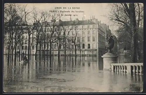 AK Paris, Crue de la Seine à l`Esplanade des Invalides, 26 Janvier 1910