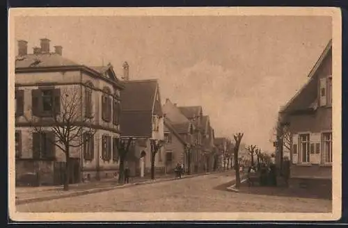 AK Lampertheim a. Rh., Ernst Ludwigstrasse mit Anwohnern