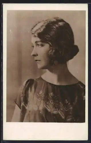 AK Schauspielerin Lillian Gish im Halbprofil