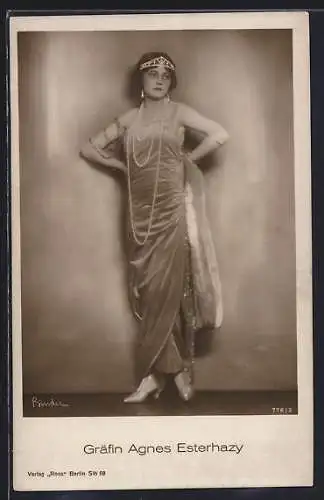 AK Schauspielerin Gräfin Agnes Esterhazy im Abendkleid und Perlenschmuck