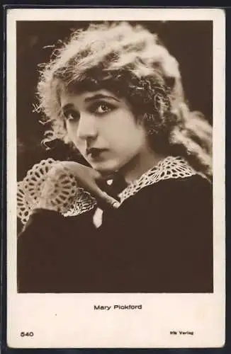 AK Schauspielerin Mary Pickford im Oberteil mit Spitzenbesatz