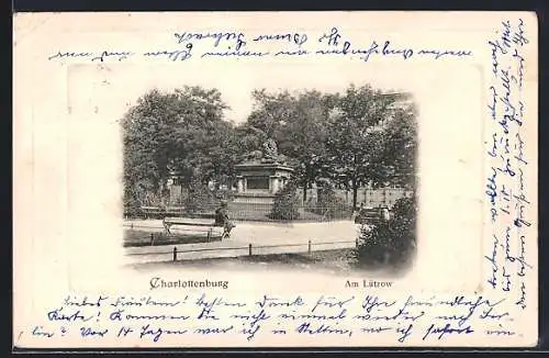 AK Berlin-Charlottenburg, Partie am Lützow mit Besucher auf Parkbank
