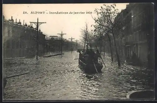 AK Alfort, Inondations de janvier 1910 avec barque sur la rue inondée