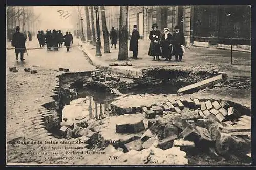 AK Paris, Après l`inondation de 1910, Boulevard Haussmann effondré