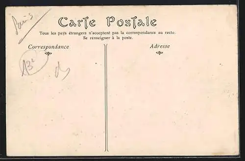 AK Paris, Inondations 1910, Rue Beaurepaire inondée et habitants sur des passerelles