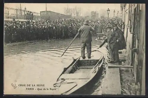 AK Paris, Crue de la Seine au Quai de la Rapée avec foule et bateau