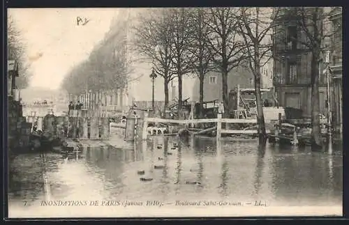 AK Paris, Inondations de janvier 1910, Boulevard Saint-Germain