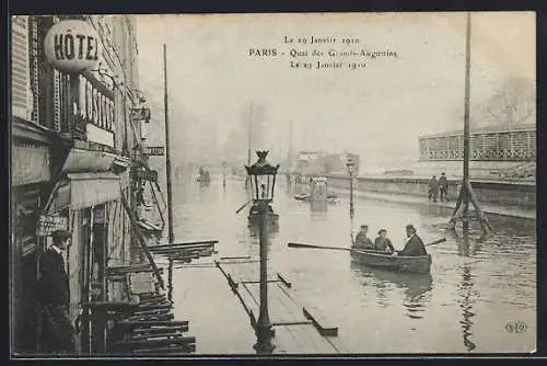 AK Paris, Quai des Grands-Augustins lors de l`inondation de janvier 1910