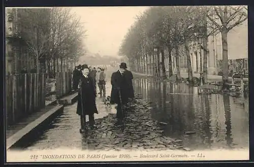 AK Paris, Inondations de 1910, Boulevard Saint-Germain
