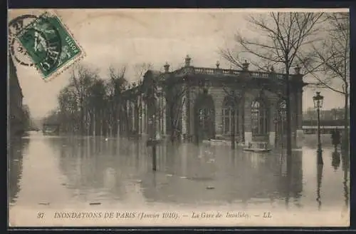 AK Paris, Inondations de 1910, La Gare des Invalides sous les eaux