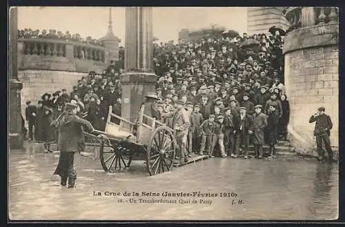 AK Paris, La Crue de la Seine 1910, Un Transbordement Quai de Passy