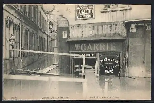 AK Paris, Crue de la Seine, Rue des Ursins inondée devant un café