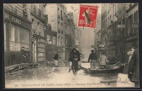 AK Paris, Inondations de 1910, Sauvetage Place Maubert