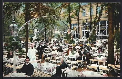 AK Berlin-Tiergarten, Gasthaus Zelt 4, Gartenpartie mit Gästen und Kellner