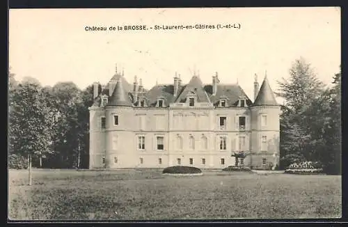 AK Saint-Laurent-en-Gâtines, Château de la Brosse en vue frontale