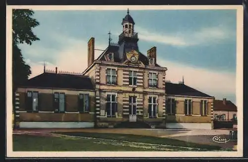 AK Monnaie, La Mairie élégante et imposante