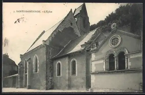 AK Sainte-Radegonde, L`Église